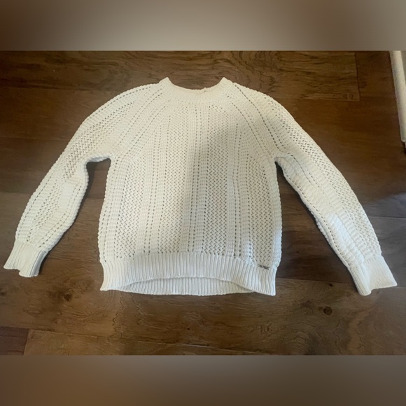 T Tahari Sweaters - T Tahari White Chunky Knit Crew Neck Sweater – Hamptons Coastal Style, Size L